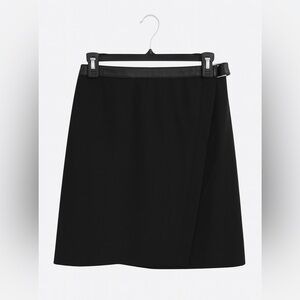 Jones New York Wrap Skirt Sz 6 | Black Wool Blend | Side Buckle | Classic Fit